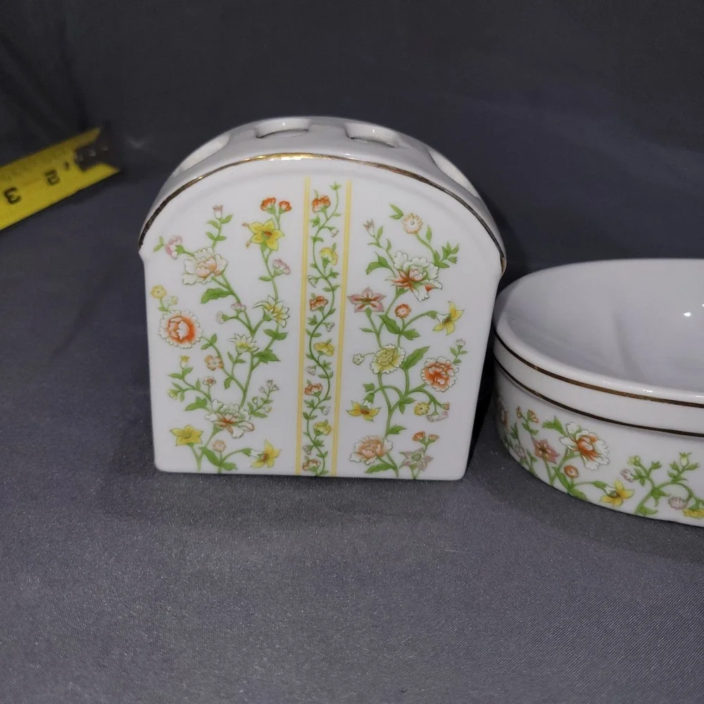 VTG Floral Soap Dish and Toothbrush holder Japan by Seven Seas Bathroom Set